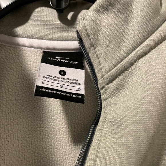 Nike Sweater - Picture 3 of 3